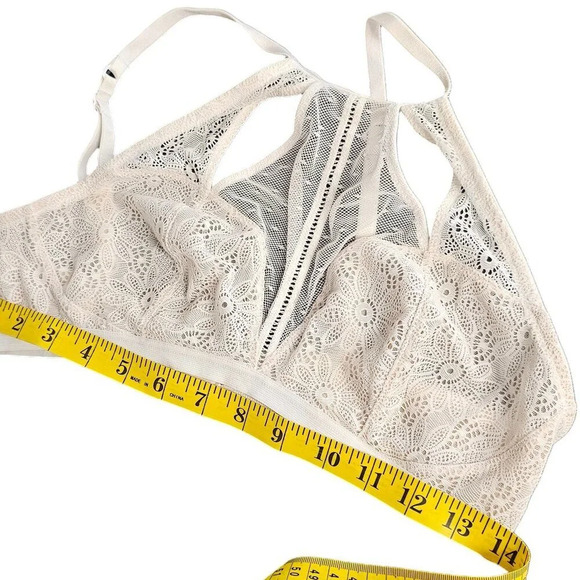 Victoria's Secret High Neck  Lace Bralette Size Large Ivory Nude - Picture 3 of 7